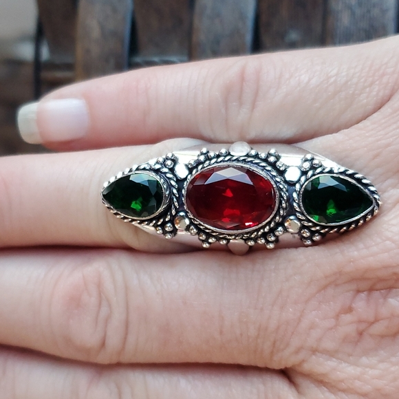 New Mozambique Garnet and Peridot 925 Silver Statement Ring. - Picture 8 of 12